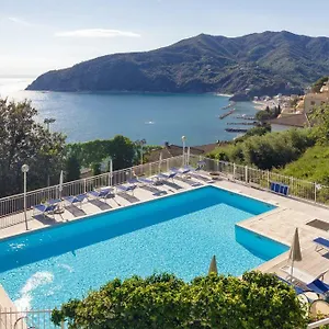 Enrica With Amazing View Apartment